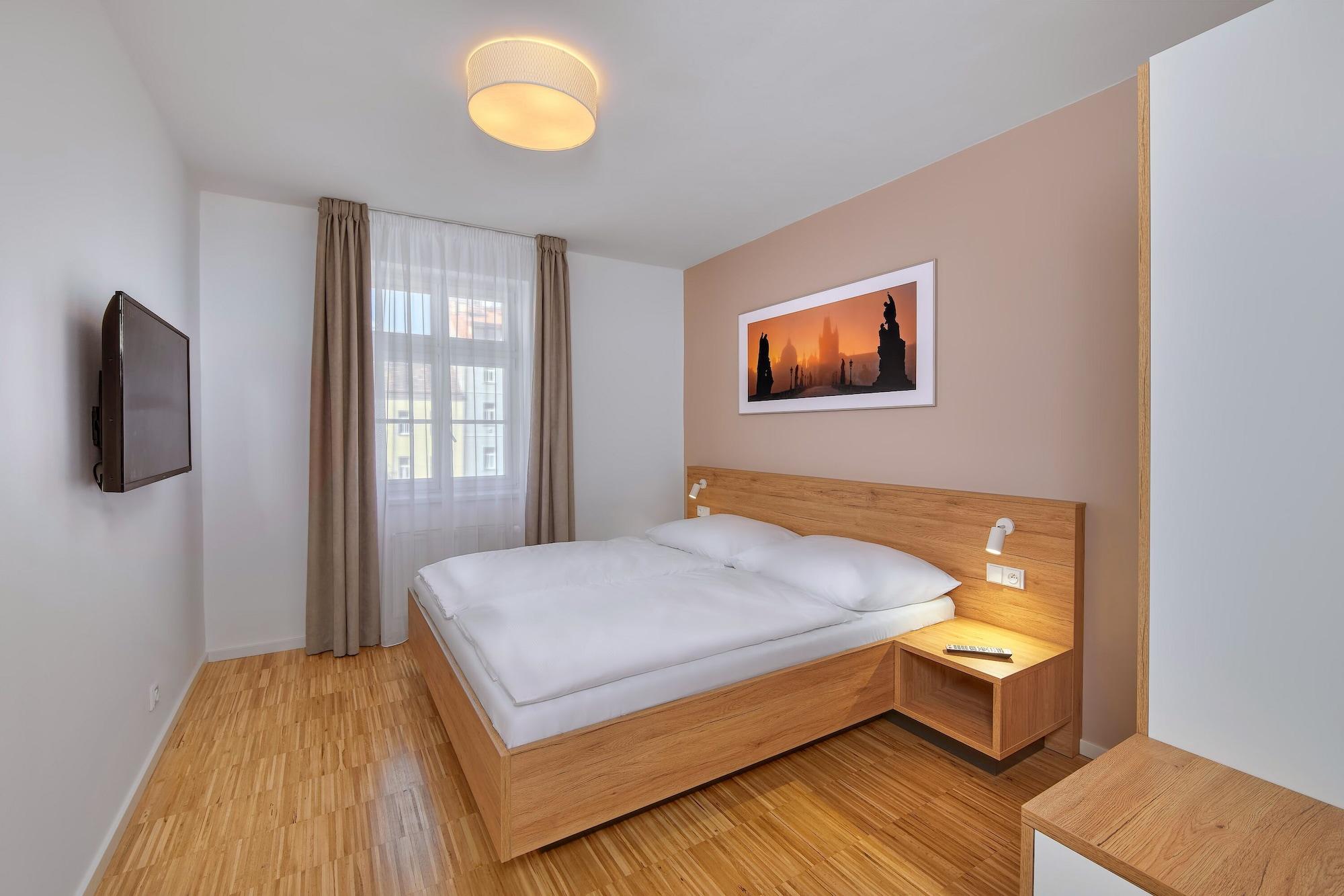 Downtown Suites Kodanska Prague Exterior photo