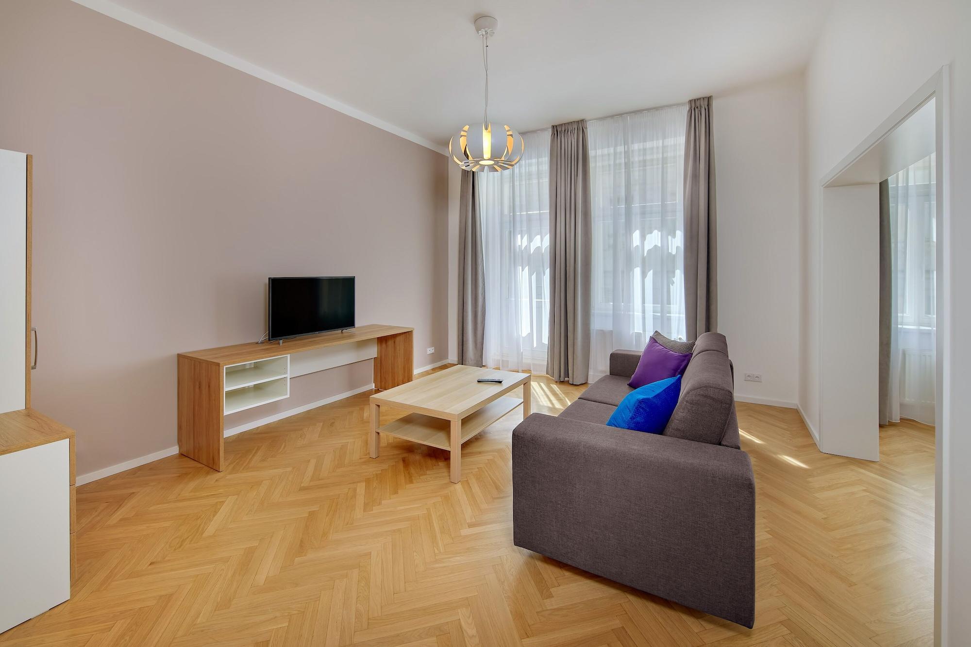 Downtown Suites Kodanska Prague Exterior photo