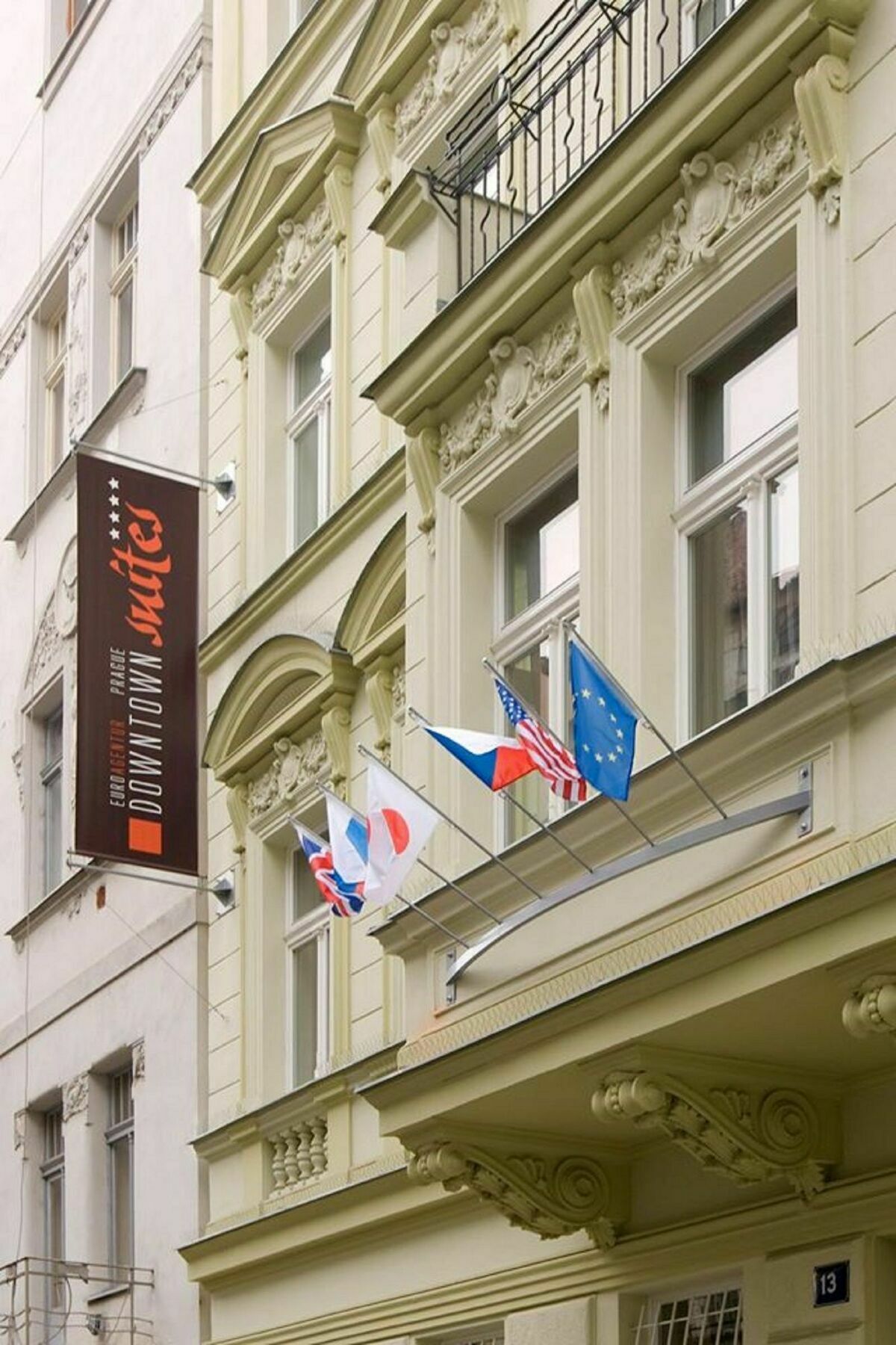 Downtown Suites Kodanska Prague Exterior photo